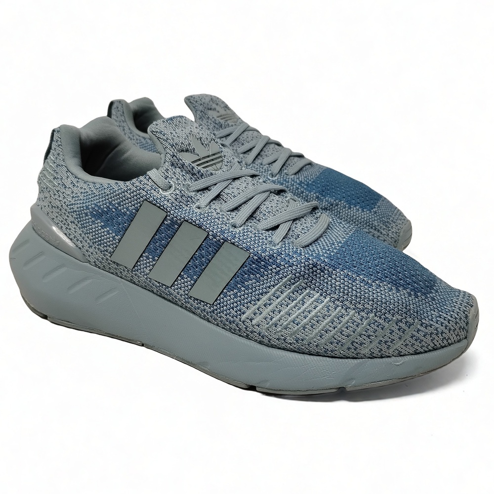 Adidas Swift Run 22 Sneakers Size 8 US Athletic Streetwear Minimalist Shoes